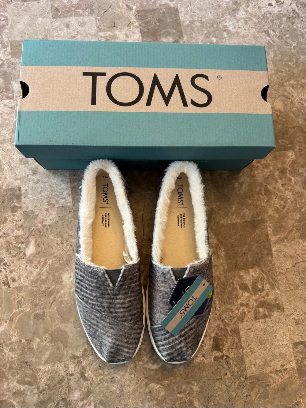 TOMS Women's Gray Plush Lined Alpargata Slip-Ons with White Fur Trim Size 9 - Picture 1 of 10